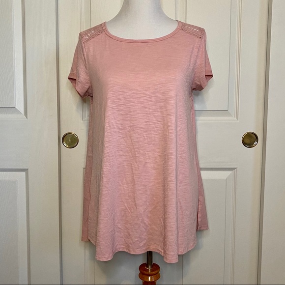 Shyanne Pink Top With Ruched Lace Back Medium - Picture 2 of 7